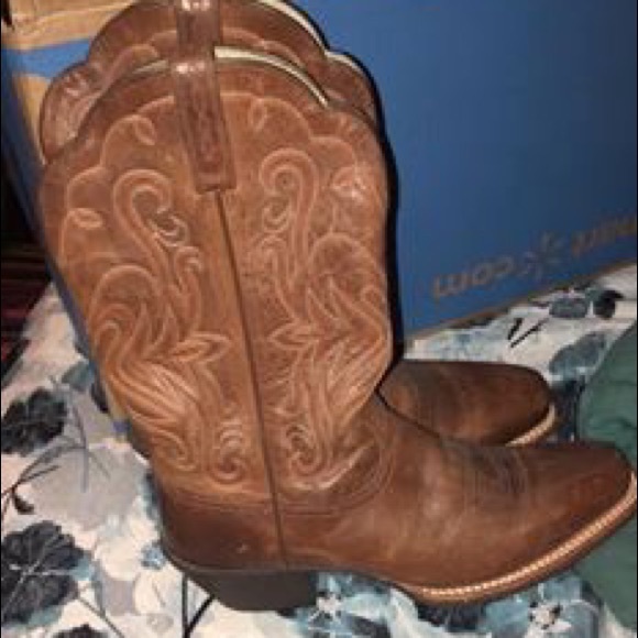 Cowboy boots. - Picture 3 of 5